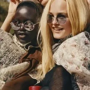 Miu Miu | Accessories | Miu Miu Round Blue Gradient Lenses  display picture 2